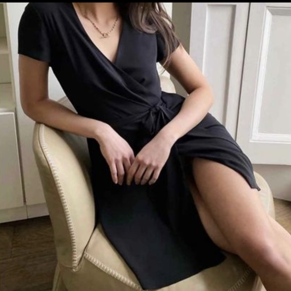 SOLD - Aritzia babaton black wrap dress size small - Picture 3 of 6